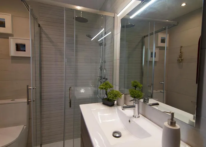Casa Tranquila Con Gran Jardin - Hisp-7-89 *