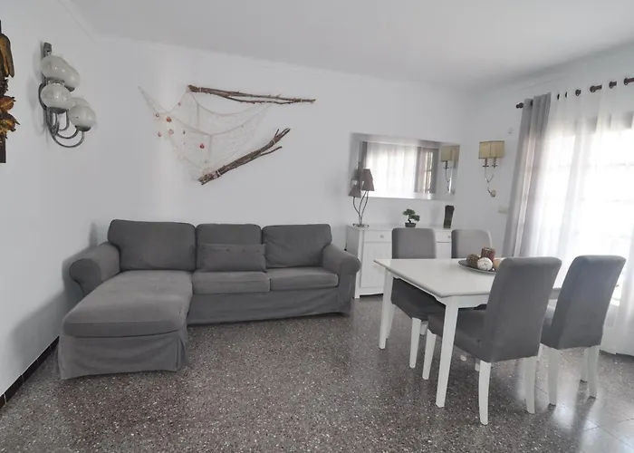 Casa Tranquila Con Gran Jardin - Hisp-7-89 * Torroella de Montgrí