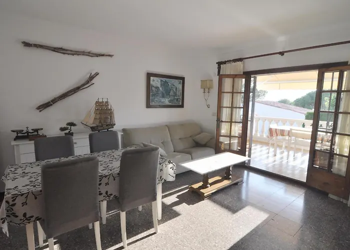 Casa Tranquila Con Gran Jardin - Hisp-7-89 Villa