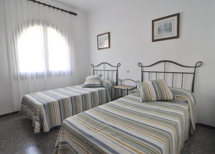 Casa Tranquila Con Gran Jardin - Hisp-7-89