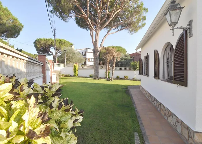 Villa Casa Tranquila Con Gran Jardin - Hisp-7-89 *
