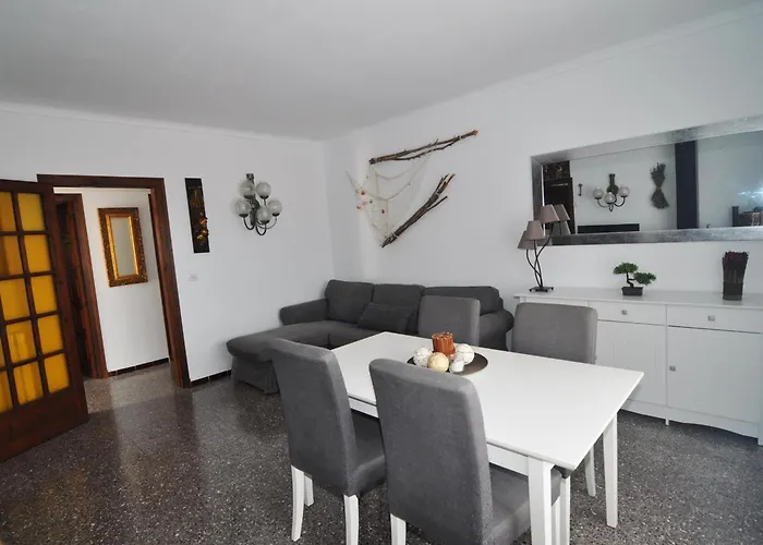 Villa Casa Tranquila Con Gran Jardin - Hisp-7-89 *