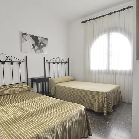 Casa Tranquila Con Gran Jardin - Hisp-7-89 Villa