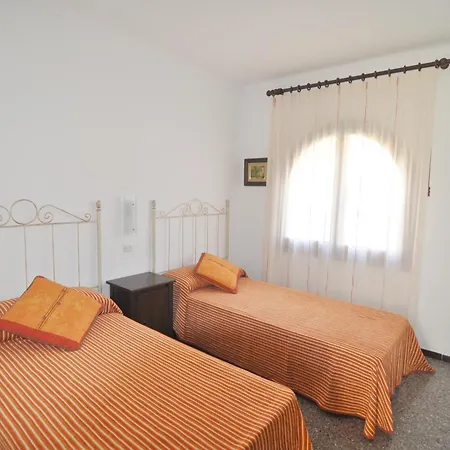 Casa Tranquila Con Gran Jardin - Hisp-7-89 * Torroella de Montgrí