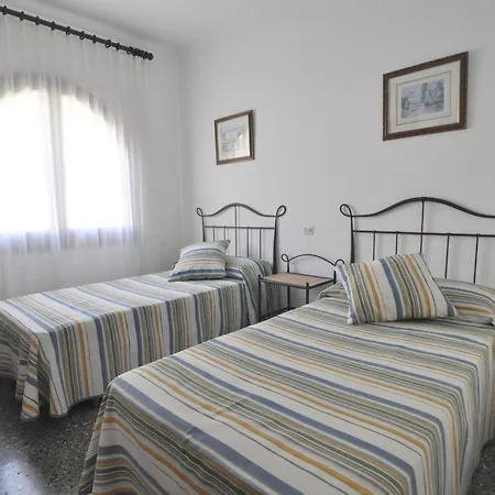 Casa Tranquila Con Gran Jardin - Hisp-7-89